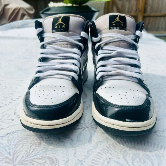 Nike Air Jordan Basketball Men’s 9.5 - Picture 3 of 3